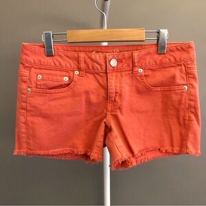 American Eagle Pink Low-Medium Rise Wide Leg Casual Shorts. Size 8